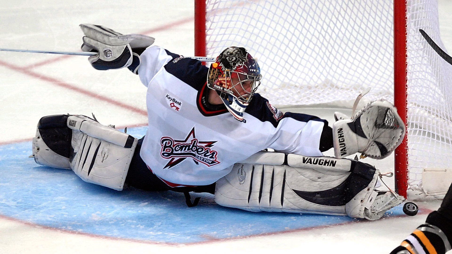 开云体育中国官网-从风口浪尖到决胜之巅，莫兰特用一记绝杀完成刻骨铭心的自我救赎